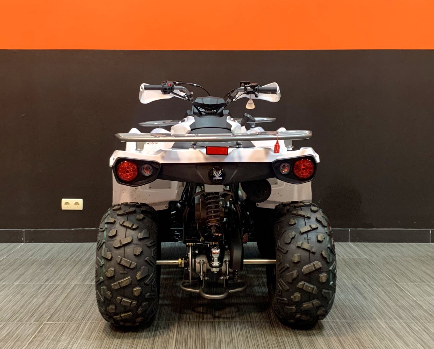 Квадроцикл Mikilon Hammer 200L (Белый)